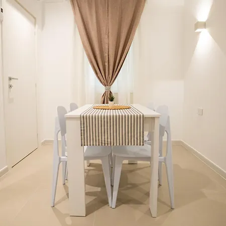 Dalmazia 38 * باري